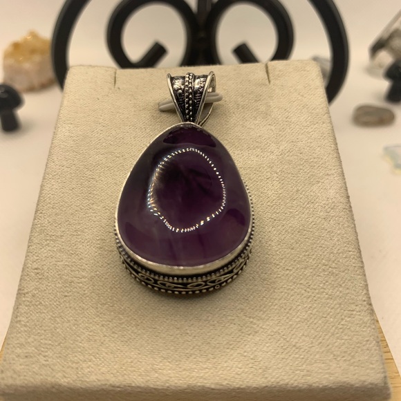 Unique Natural Starburst Amethyst Pendant, Vintage Setting, 925 Sterling Overlay - Picture 2 of 15